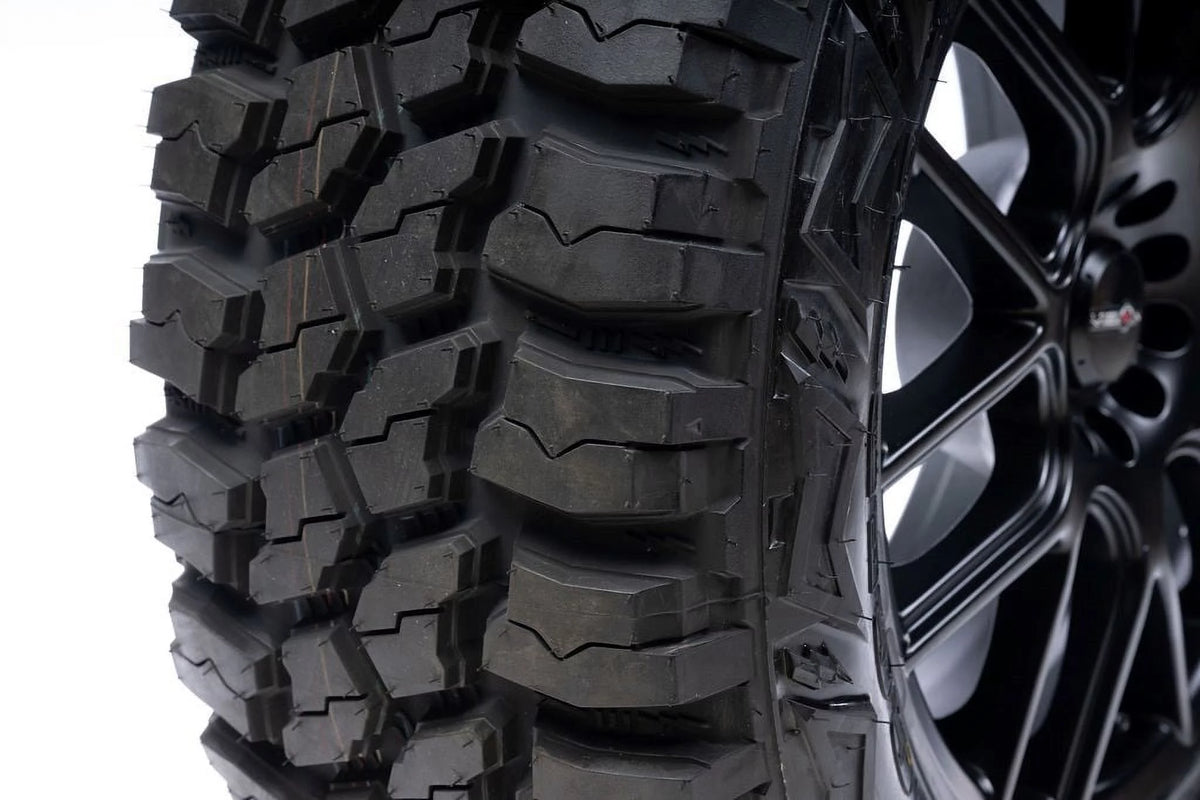 31X10.50R15 Mud-Terrain Tire H7521