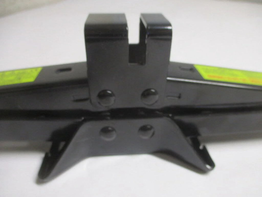 Pre-Owned 2020 Kia Sportage Wheel Tire Jack Assembly OEM Q727