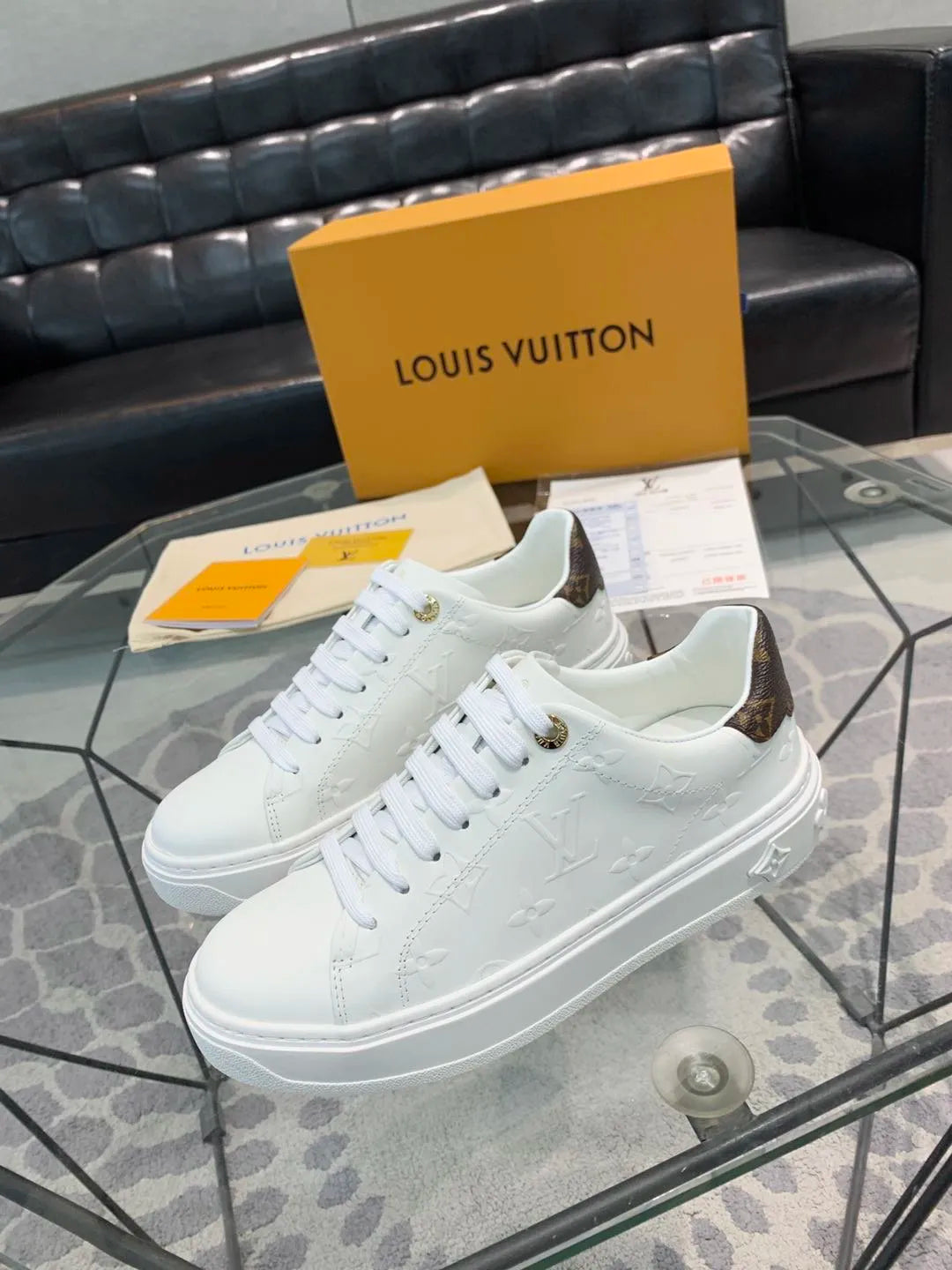 White Sneaker I3006