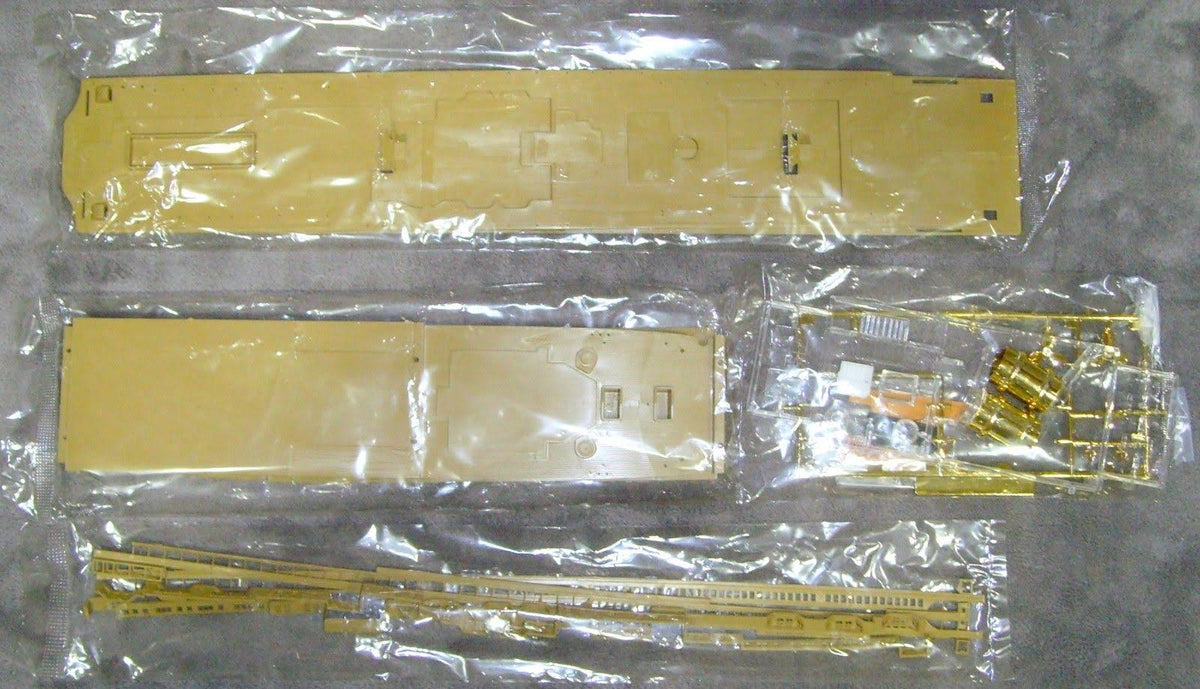 1/350th RMS Titanic Ship Model Kit with Display Stand H406